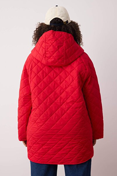 Trendyol Curve Red Regular Fit Hooded Water Repellent Quilted Plus Size Coat Twoaw26Aw00009