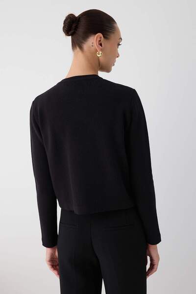 Trendyol Collection Wardrobe Essentials Black Button Detailed Crop Premium/Special Yarn Knitwear Cardigan |   Twoaw26Hi000940