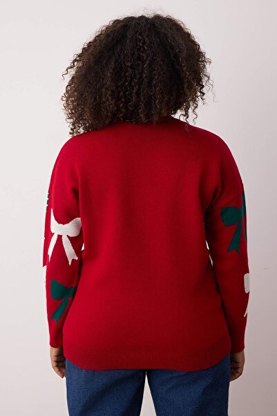 Trendyol Curve Weihnachtlicher Strickpullover mit rotem Band/Schleifenmuster und Perlen TBBAW26AN00040