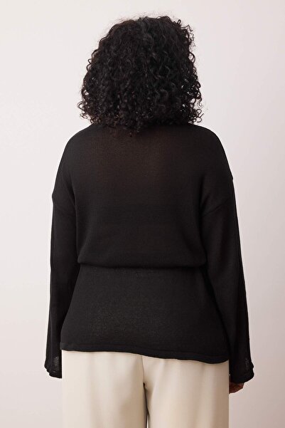 Trendyol Curve Schwarzer, schmaler Strickpullover mit U-Boot-Ausschnitt und Taillengürtel TBBAW26AN00036