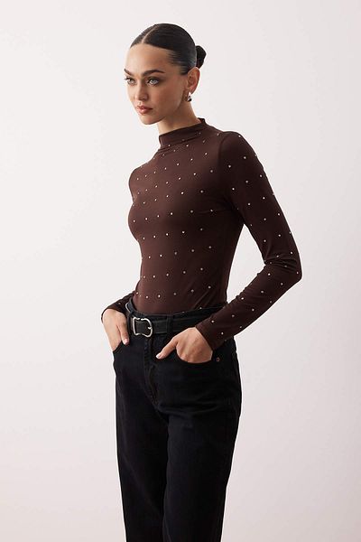 Trendyol Collection Кафява плетена блуза с яка, прилепнала по тялото, кафяв цвят Troc, TWOAW26BZ00005
