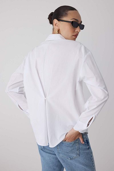 Trendyol Collection Wardrobe Essentials White Adjustable Oversize Shirt with Button Detail on the Back |   Twoaw26Go000090