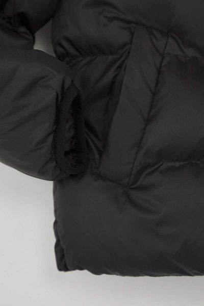TRENDYOLKIDS Negru*001 Paltoane unisex pentru copii cu glugă simplă, cu mânecă lungă, TKDAW26MO00008