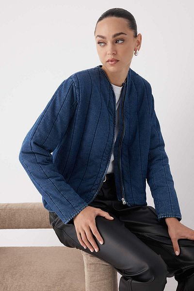 Trendyol Collection Тъмносиньо ватирано яке с голям размер TWOAW26CE00013