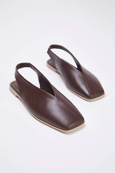 TRENDYOL SHOES Дамски балерини от естествена кожа с отворен гръб и квадратен връх, тъмнокафяви TAKSS25BE00018