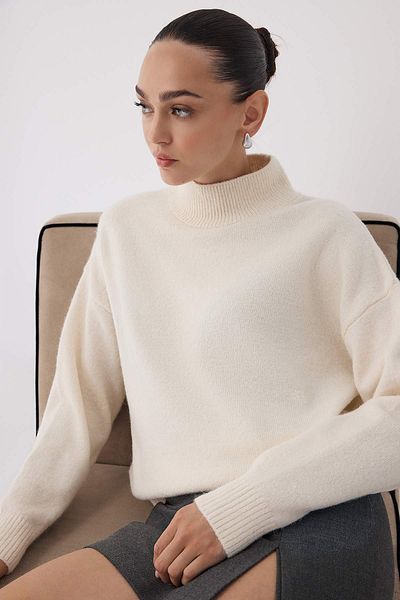 Trendyol Collection Stone Alpaca Wool Blended Premium/Custom Yarn Wide Fit Pulover de bază pentru tricotaj TWOAW26KZ00079