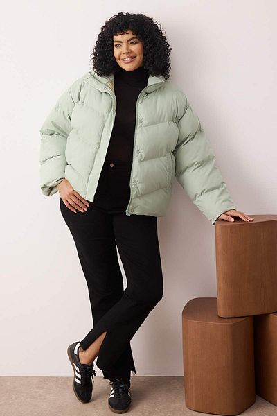 Trendyol Collection Яке с пух и водоотблъскваща кройка, размер "Mete", стандартна кройка, големи размери TWOAW26AW00007
