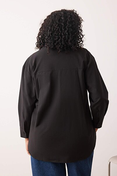 Trendyol Curve Πουκάμισο Μαύρο Ποπλίνα Plus Size - Μακρύ μανίκι με διπλές τσέπες και σκίσιμο φούστας TBBAW23AX00013
