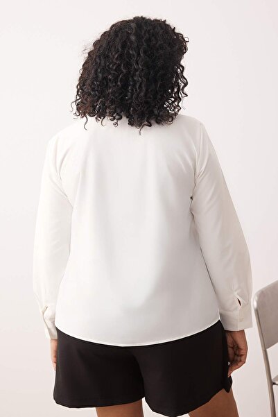 Trendyol Curve Ecru Long Sleeve Heart Pattern Plus Size Shirt Tbbaw26Ax00004