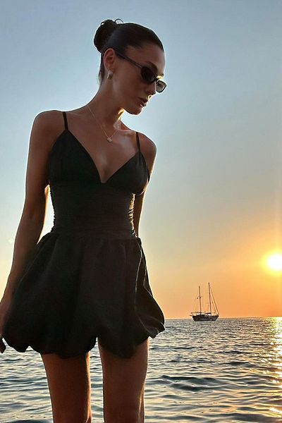 Açelya Okcu Γυναικείο Μίνι Μπαλόνι Φόρεμα - με λουράκι και λεπτομέρεια ντραπέ