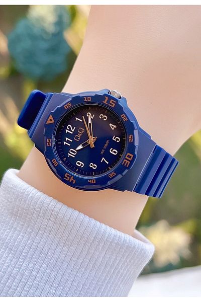 Q&Q Vr19j190y Children's Wristwatch with Waterproof Silicone Band