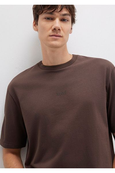 Mavi Τυπωμένο καφέ μπλουζάκι Relaxed Fit / Άνετη εφαρμογή 0613093-70251