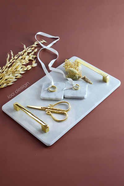 ioadesign SET DE 6 BUCĂȚI - Narcis Real Slim Marmură Promise/Set Tavă de logodnă - Mâner auriu