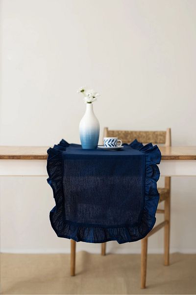 Wellstil Rufle |   Lenjerie cu volane Bleumarin Runner 40 x 110 cm