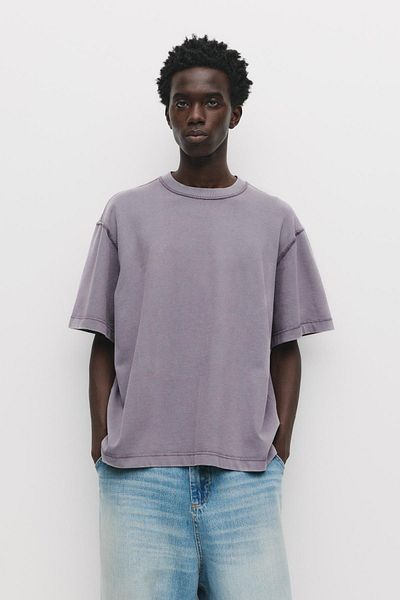 Pull & Bear تي شيرت ناعم الملمس بتصميم ملائم على شكل مربع