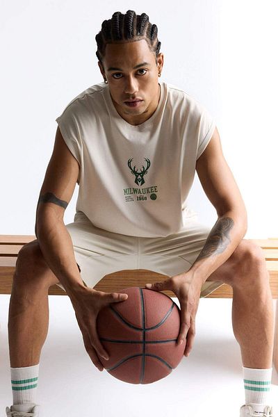 DeFacto DeFactoFit NBA Milwaukee Bucks Oversize Φαρδύ μονόχρωμο ποδηλατικό μπλουζάκι E4859AX25AU