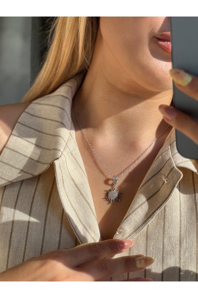 SHINELUC قلادة هيليا فضية من الفولاذ