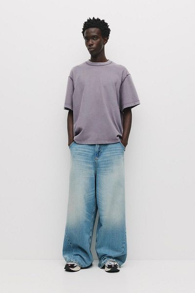 Pull & Bear تي شيرت ناعم الملمس بتصميم ملائم على شكل مربع