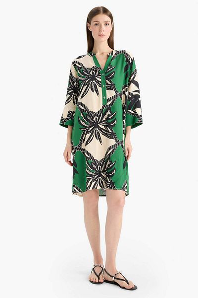 DeFacto Gemustertes Strandkleid mit normaler Passform – Fall in Love D0452AX25SM