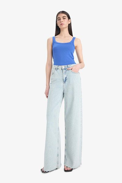 DeFacto Slim Fit Slim Fit Rundhals-Unterhemd aus Cord F1743ax25sm