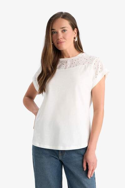 DeFacto Crew Neck Lace Detailed Short Sleeve T-Shirt F4833Ax25Sm