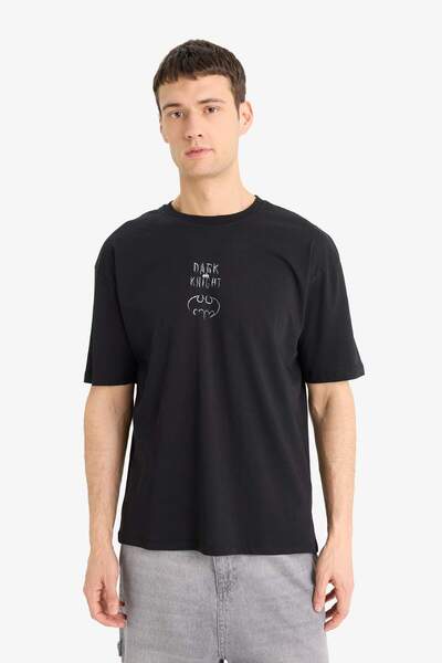 DeFacto 100 % Baumwolle Batman Boxy Fit Rundhalsausschnitt hinten bedrucktes Kurzarm-T-Shirt E0618ax25sm