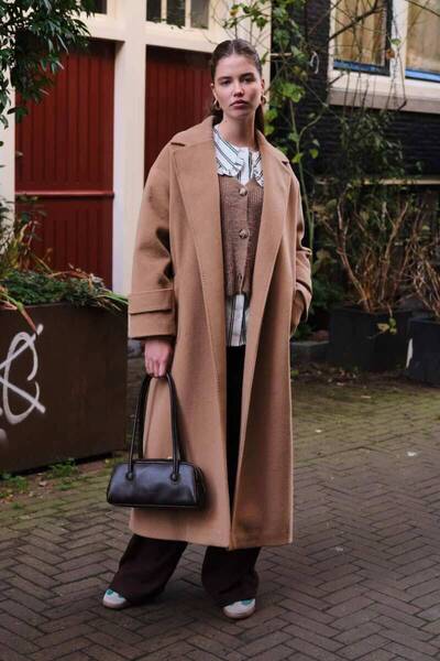 BE BLUE DEVE TÜYÜ DİKİŞ DETAYLI KABAN