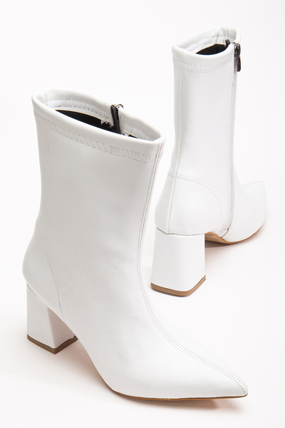 bakacstore Venessa Kadın Beyaz Sivri Burun Orta Boy Topuklu Bot
