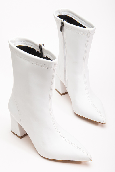 bakacstore Venessa Kadın Beyaz Sivri Burun Orta Boy Topuklu Bot