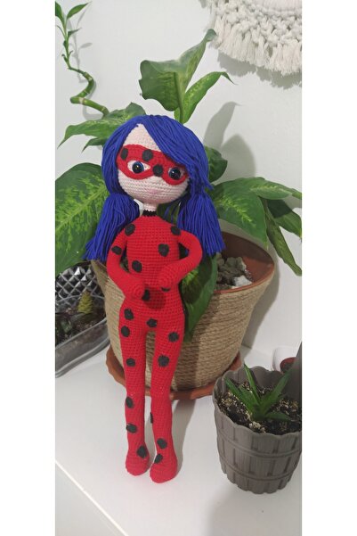 hobilanka çizgi film karakteri uğur böceği