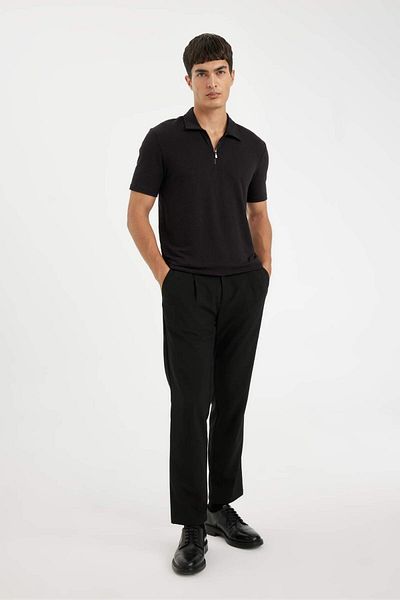 DeFacto Тениска Slim Fit с къс ръкав и поло деколте с половин цип, черна, с набръчкана кройка D6478AX24HS