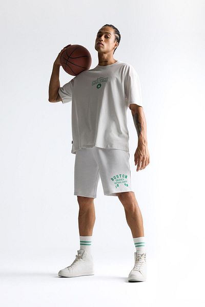 DeFacto Defactofit Nba Boston Celtics Standard Fit Short Leg Shorts E4861Ax25Au