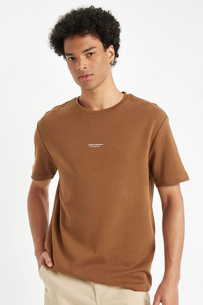 DeFacto Bedrucktes, kurzärmliges T-Shirt aus schwerem Stoff mit normaler Passform und Rundhalsausschnitt B4217ax24sp