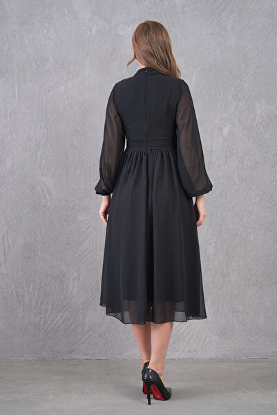 WOMAN VISION Kadın Astarlı Şifon Kumaş Dik Yaka Kloş Kesim Uzun Kollu Midi Boy Siyah Elbise 094