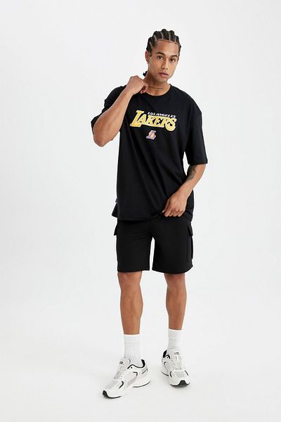 DeFacto تي شيرت Fit Nba Los Angeles Lakers كبير الحجم مطبوع برقبة دائرية