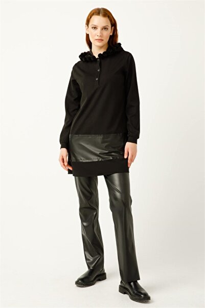 Esswaap Kapişon Kenarı Pon Pon Detaylı Deri Kombinli Tunik Siyah