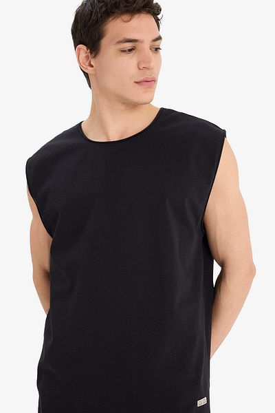 DeFacto 100% Cotton Boxy Fit Crew Neck Basic Plain Undershirt C7205Ax24Hs