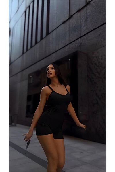 Fashiontayt Ολόσωμη φόρμα με λεπτομέρεια αλυσίδας από ύφασμα κατάδυσης