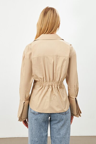 Setre Bej Belden Detaylı Asimetrik Kapamalı Uzun Kollu Geniş Kesim Gömlek