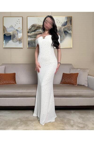 toog White dress with sleeves hanging down the chest