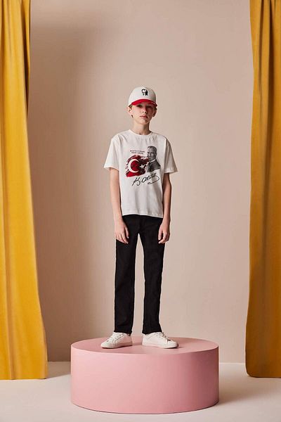 DeFacto Boys' Crew Neck Ataturk Printed Short Sleeve T-Shirt E0812A825Sm