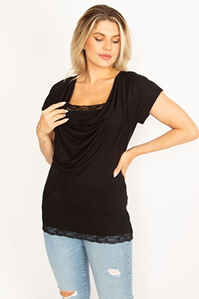 Şans Women's Large Size Black Low Collar Blouse with Lace Detail on Collar and Hem 65n34531