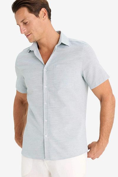 DeFacto Μοντέρνα εφαρμογή Polo Neck Basic μονόχρωμο κοντομάνικο πουκάμισο E5077AX25SM