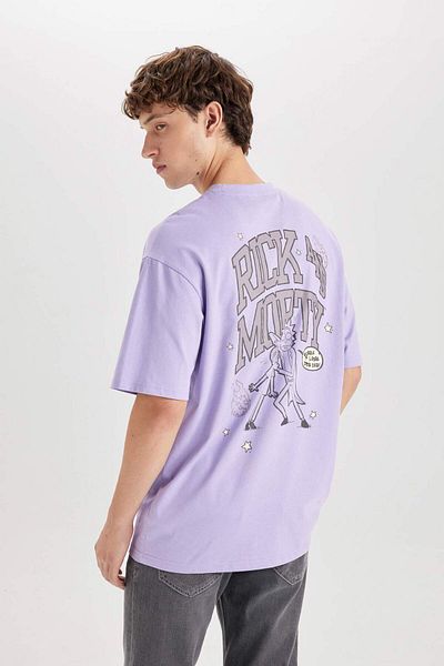 DeFacto 100 % Baumwolle Rick and Morty Boxy Fit Rundhalsausschnitt auf der Rückseite bedrucktes Kurzarm-T-Shirt D5465AX25SP