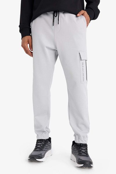 DeFacto Defactofit Sports Jogger Sweatpants Standard Fit Waist Lace-Up Three Pockets D3741Ax24Wn