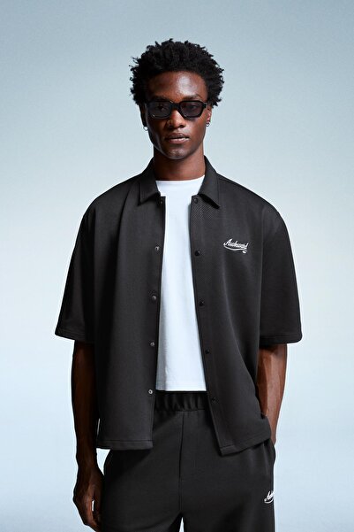 Bershka Kısa kollu işlemeli gömlek