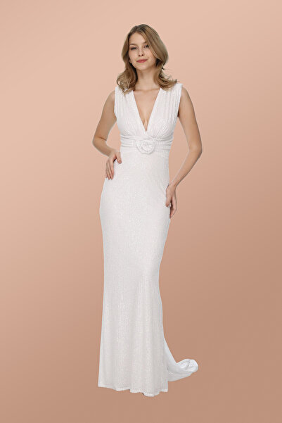 Elif Naz Moda Evi beyaz payet v yaka uzun beyaz kuyruklu elbise