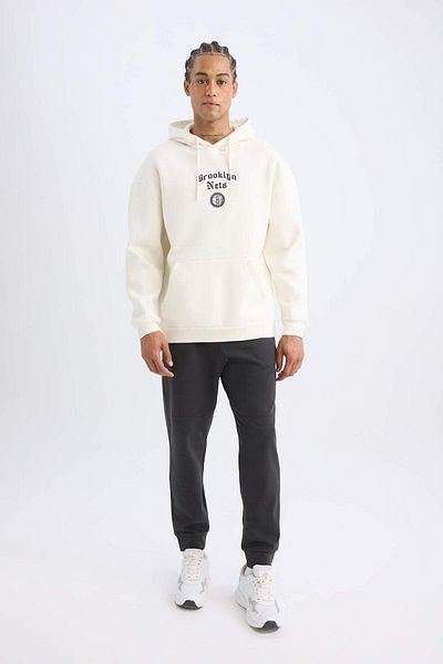 DeFacto Defactofit Nba Brooklyn Nets Comfort Fit Relaxed Fit Hooded Thick Back Printed Sweatshirt D3223Ax