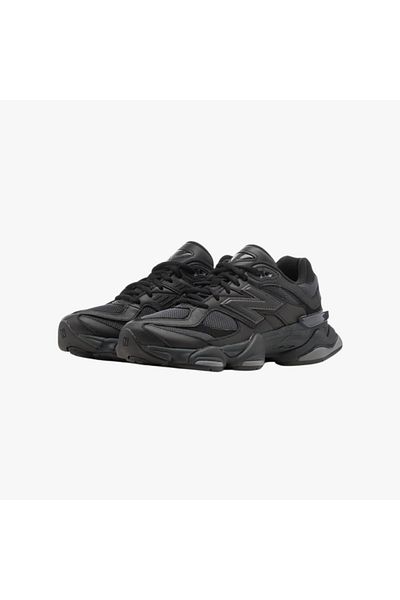New Balance 9060 „Piele triplă neagră”