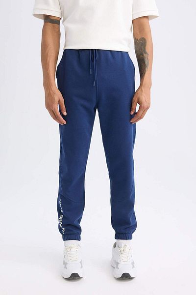DeFacto DeFactoFit Dicke Jogger-Jogginghose NBA Los Angeles Lakers Standard-Fit, elastische Taille, Schnürung D322